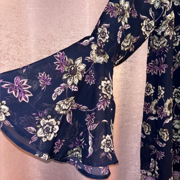 Speechless Blue Bell Sleeve Sundress - Picture 4 of 5